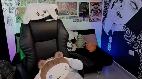 Snapshot of yuhwa chatting on September 13, 2025, 5:57 pm rawr Anne Independent model online show from September 13, 2025, 5:57 pm