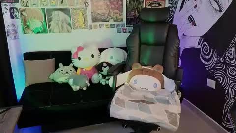 Snapshot of yuhwa chatting on November 9, 2025, 7:23 pm rawr Anne Independent model online show from November 9, 2025, 7:23 pm