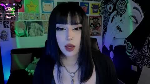    rawr   Anne Independent model      online show from November 14, 2025, 10:18 pm