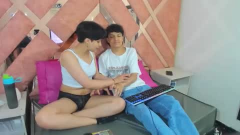 Snapshot of yui_and_rin_ chatting on November 28, 2025, 2:14 am Yui Rin online show from November 28, 2025, 2:14 am