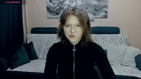 YukiShine online show from April 5, 2026, 1:52 pm