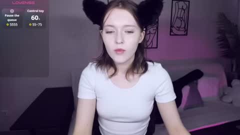 YukiShine online show from June 19, 2026, 4:28 am