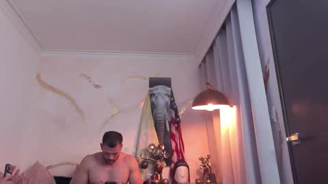 yulian 2811 online show from February 26, 2026, 2:21 am