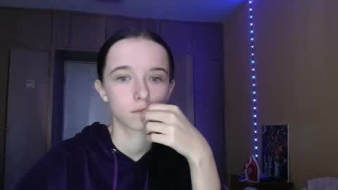 Yuliia online show from September 17, 2025, 5:42 am