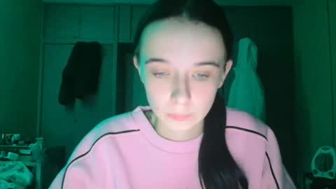 Yuliia online show from November 30, 2025, 3:49 pm