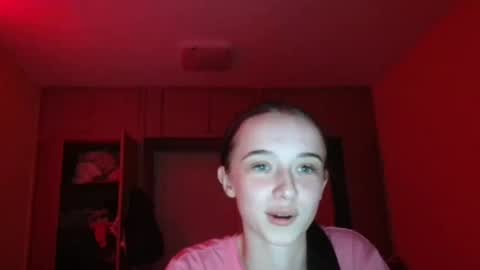 Snapshot of yuliastar chatting on May 17, 2026, 3:19 pm Yuliia online show from May 17, 2026, 3:19 pm