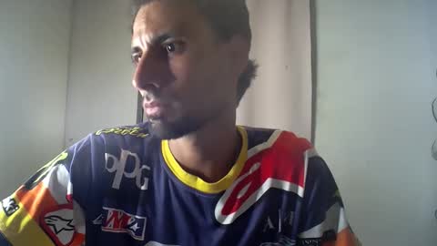 yulihotsweet online show from October 16, 2025, 5:30 am