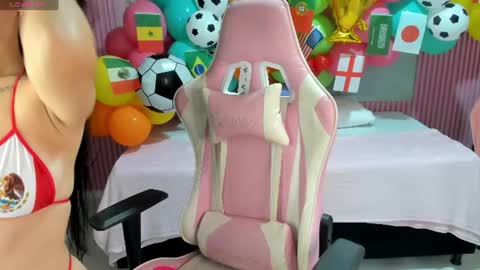 Snapshot of yulii_16 chatting on June 18, 2026, 11:03 am Yuli 16 online show from June 18, 2026, 11:03 am