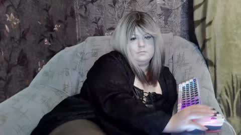 yuliiared online show from July 10, 2026, 7:38 pm