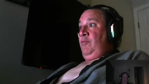 Snapshot of yumguy69 chatting on November 5, 2025, 3:17 am YumGuy69 online show from November 5, 2025, 3:17 am