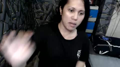 yumi online show from November 24, 2025, 10:53 pm