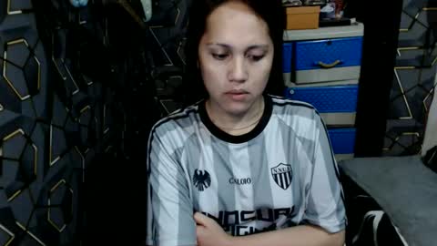 yumi online show from February 23, 2026, 9:45 pm