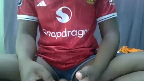 Snapshot of yummychocolate_2 chatting on December 15, 2025, 6:50 am YUMMY online show from December 15, 2025, 6:50 am