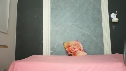 Yummyduo online show from February 4, 2026, 11:05 am