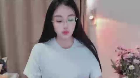 Snapshot of yuner0715 chatting on June 12, 2026, 1:21 pm YunEr online show from June 12, 2026, 1:21 pm