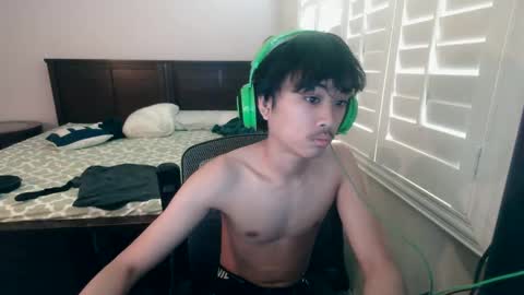 Snapshot of yungasianboyy2007 chatting on April 14, 2026, 7:53 pm yungasianboyy2007 online show from April 14, 2026, 7:53 pm