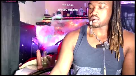 Snapshot of yungbbcbro chatting on January 1, 2025, 3:24 pm Octavian online show from January 1, 2025, 3:24 pm