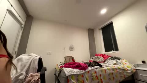 BbyTSSLut online show from October 28, 2025, 3:32 am