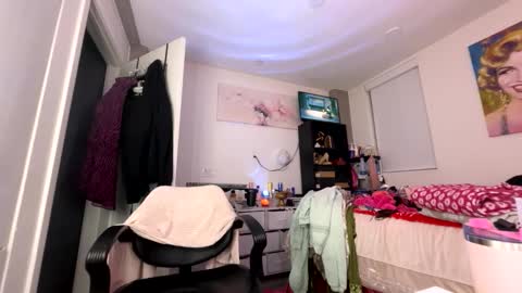 BbyTSSLut online show from January 19, 2026, 5:11 am