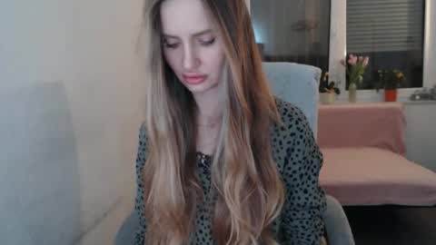  Berry  online show from April 15, 2026, 8:53 pm