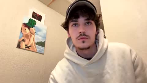 yungstudbev online show from December 15, 2025, 10:47 pm