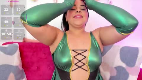 Yunna online show from December 22, 2025, 11:40 am