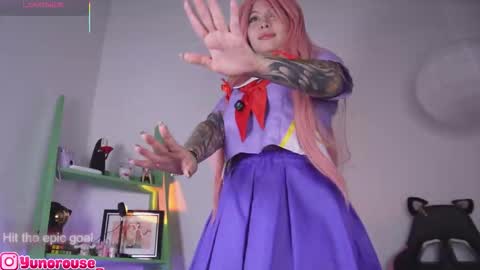 yunorose_ online show from October 26, 2025, 6:41 am