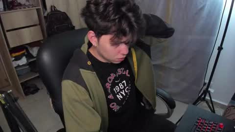 yurii_moody online show from February 12, 2025, 12:48 am