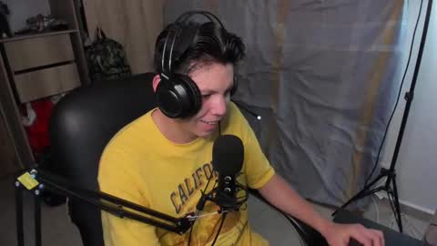 yurii_moody online show from March 12, 2025, 3:02 am