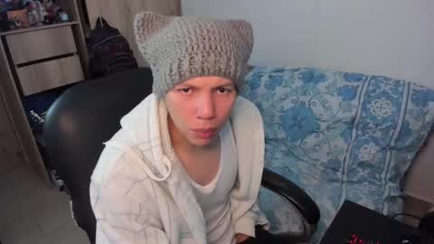 yurii_moody online show from December 5, 2025, 7:54 pm