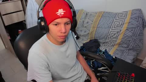 yurii_moody online show from February 25, 2026, 4:05 pm