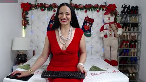 Snapshot of yury_m2_ chatting on December 16, 2025, 3:00 am 2 online show from December 16, 2025, 3:00 am