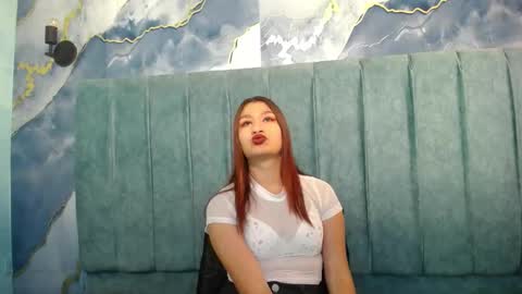 Snapshot of yuyis_15 chatting on December 14, 2025, 11:26 am YUYIS online show from December 14, 2025, 11:26 am