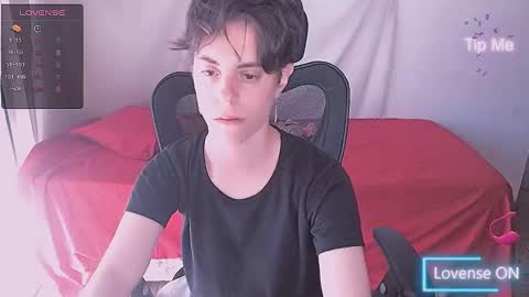 Yuyu online show from November 6, 2025, 6:20 pm