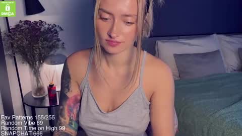 Snapshot of yvie_ chatting on February 13, 2025, 5:37 am The Queen Bitch of the United Kingdom online show from February 13, 2025, 5:37 am