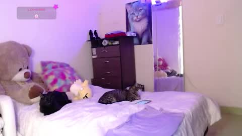 yvonn online show from October 31, 2025, 1:28 am