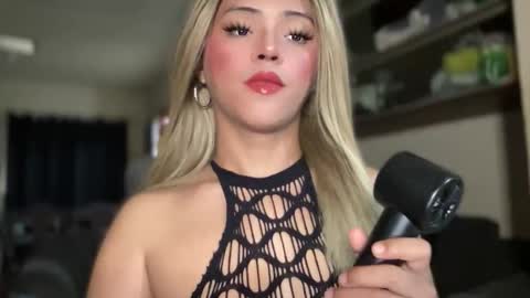 Snapshot of yvonne_guidotti chatting on November 28, 2025, 10:01 pm Miss Cali online show from November 28, 2025, 10:01 pm