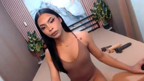 Snapshot of yvonnellvs chatting on July 4, 2026, 6:58 pm yvonnellvs online show from July 4, 2026, 6:58 pm