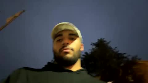 yyyyttttone online show from October 28, 2025, 12:19 pm