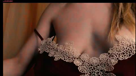 Snapshot of yzza_suave chatting on May 23, 2026, 9:52 pm yzza_suave online show from May 23, 2026, 9:52 pm