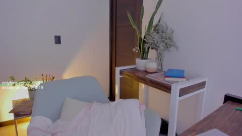 Snapshot of z_th19 chatting on December 20, 2024, 7:50 pm Celeste online show from December 20, 2024, 7:50 pm