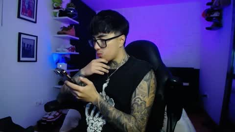 zac_muller1 online show from January 8, 2026, 10:17 am