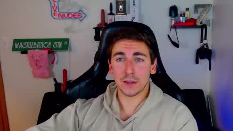 Snapshot of zach_rhyder chatting on December 20, 2024, 3:25 am Zach Rhyder online show from December 20, 2024, 3:25 am