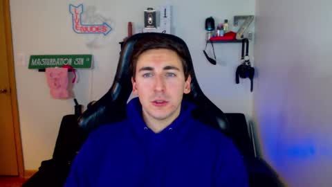 Snapshot of zach_rhyder chatting on December 23, 2024, 2:35 am Zach Rhyder online show from December 23, 2024, 2:35 am