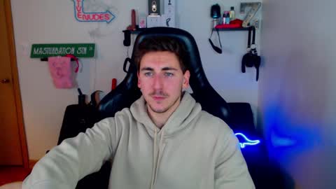 Snapshot of zach_rhyder chatting on January 16, 2025, 1:58 am Zach Rhyder online show from January 16, 2025, 1:58 am