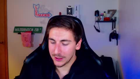 Snapshot of zach_rhyder chatting on March 3, 2025, 2:15 am Zach Rhyder online show from March 3, 2025, 2:15 am