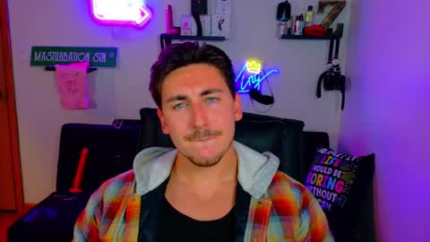Snapshot of zach_rhyder chatting on September 18, 2025, 12:45 am Zach Rhyder online show from September 18, 2025, 12:45 am