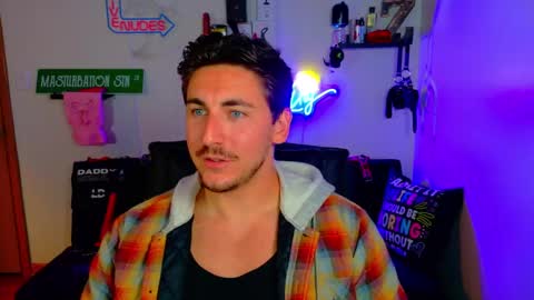 Snapshot of zach_rhyder chatting on October 10, 2025, 12:20 am Zach Rhyder online show from October 10, 2025, 12:20 am