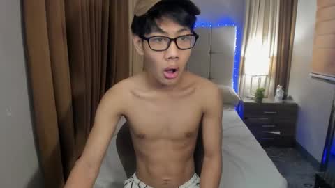 zack212003 online show from September 23, 2025, 8:06 am