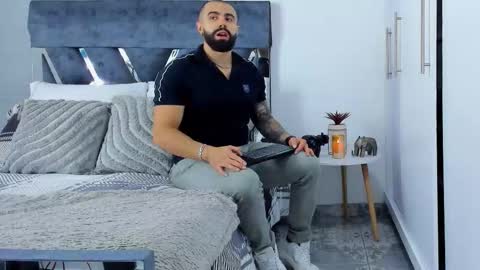 Snapshot of zack_froone chatting on November 24, 2025, 3:01 pm Richard online show from November 24, 2025, 3:01 pm